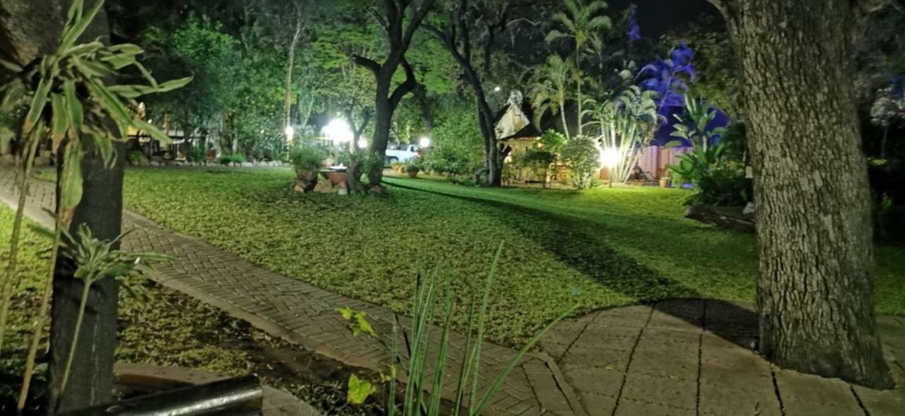 Sunbird Lodge Phalaborwa Esterno foto